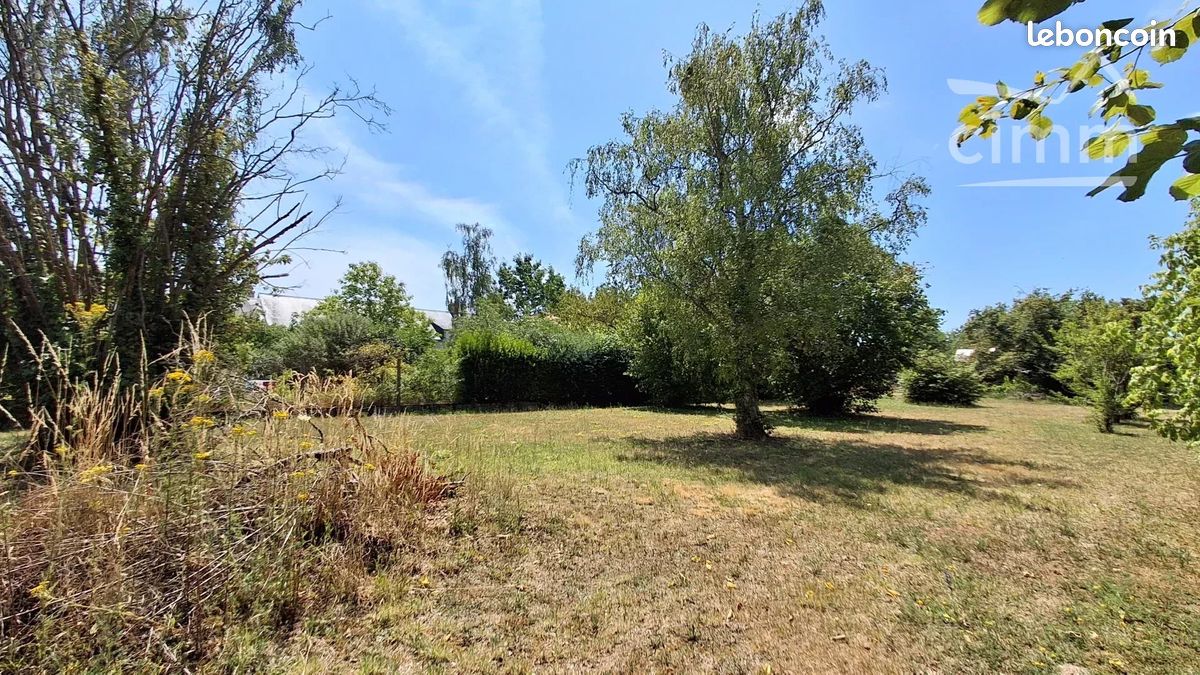 Terrain 1097 m² · à Vineuil · 1 097 m² · 113 200 €