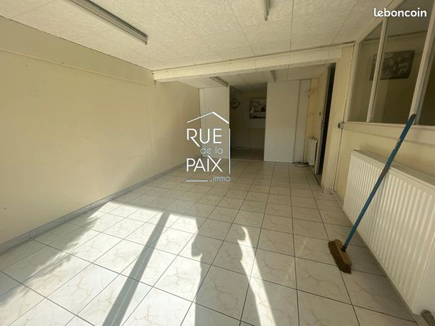 https://img.leboncoin.fr/api/v1/lbcpb1/images/0d/6b/7d/0d6b7d9bef1086ff0613897a18cd51aedd37f54d.jpg?rule=ad-image