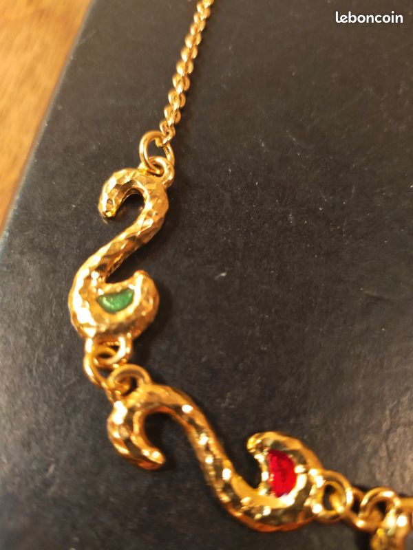 Pendentif Chaîne Rétro Feuille Gravé Relief - Bijou Vintage Couleur Or - Modèle 4955 - Occasion
