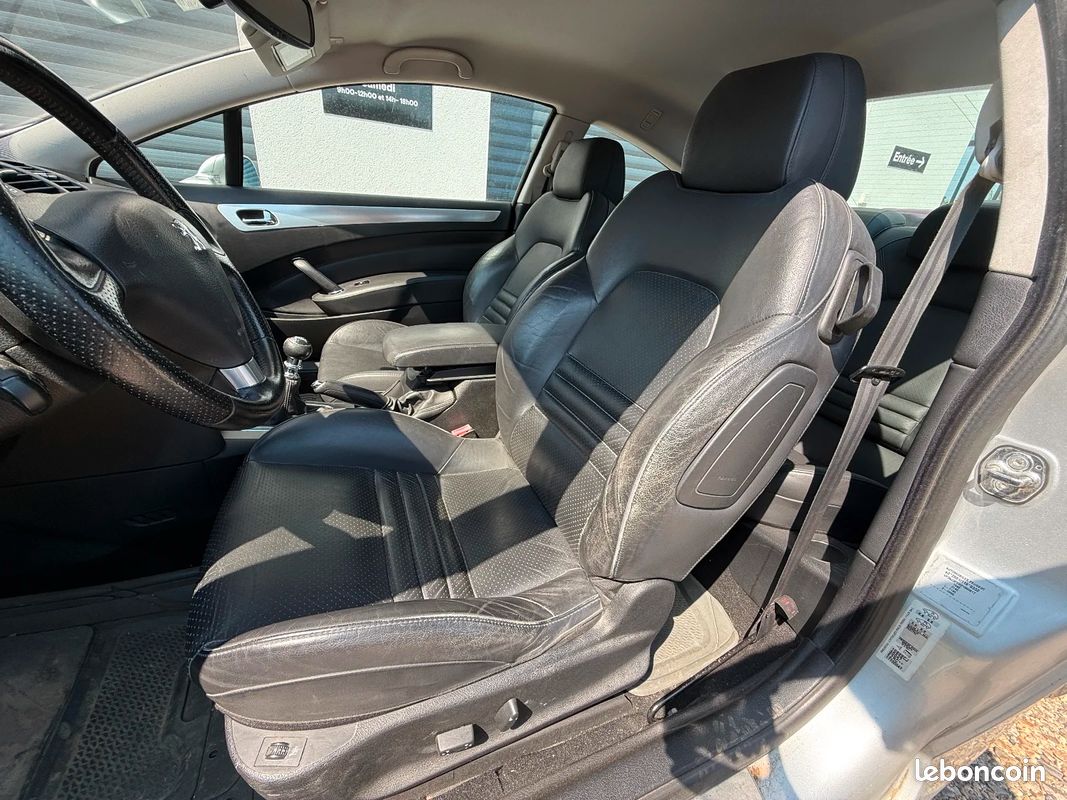 PEUGEOT 407 COUPE 2.2e 16v Griffe (image 9)