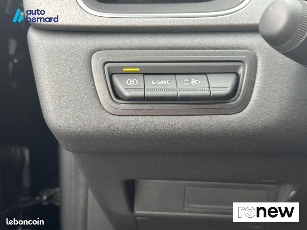 Renault Captur 1.8 E-Tech full hybrid 160ch Techno - 25 (image 17)