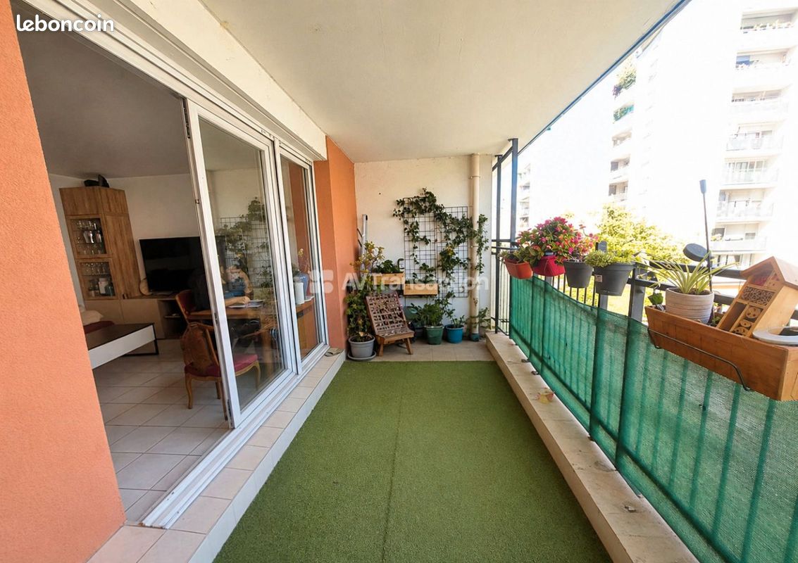 Parking 3 pièces 68 m² · à Villeurbanne · 68 m² · 338 000 €