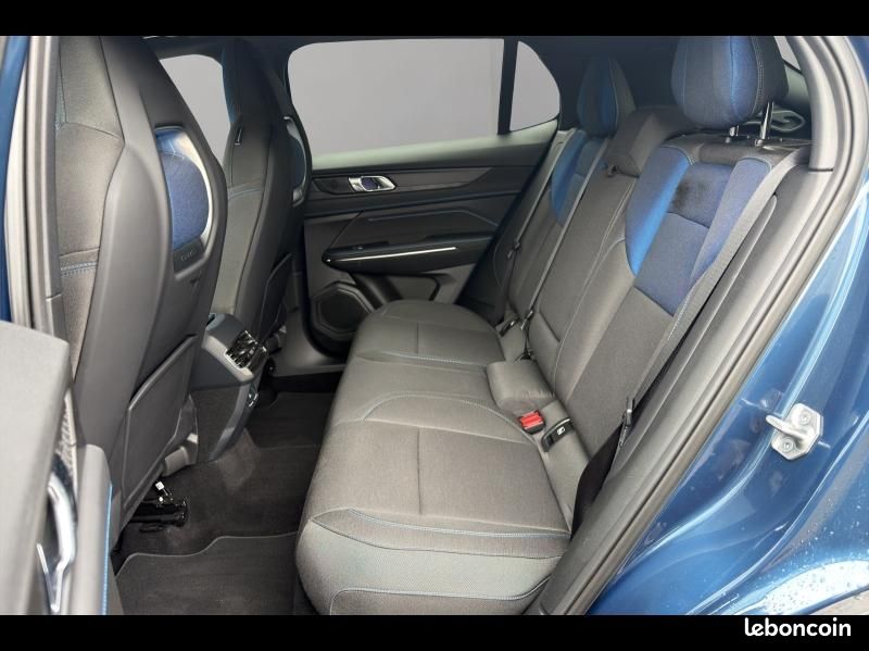 Lynk&co 01 1.5 PHEV 261ch DCTH 7 (image 11)