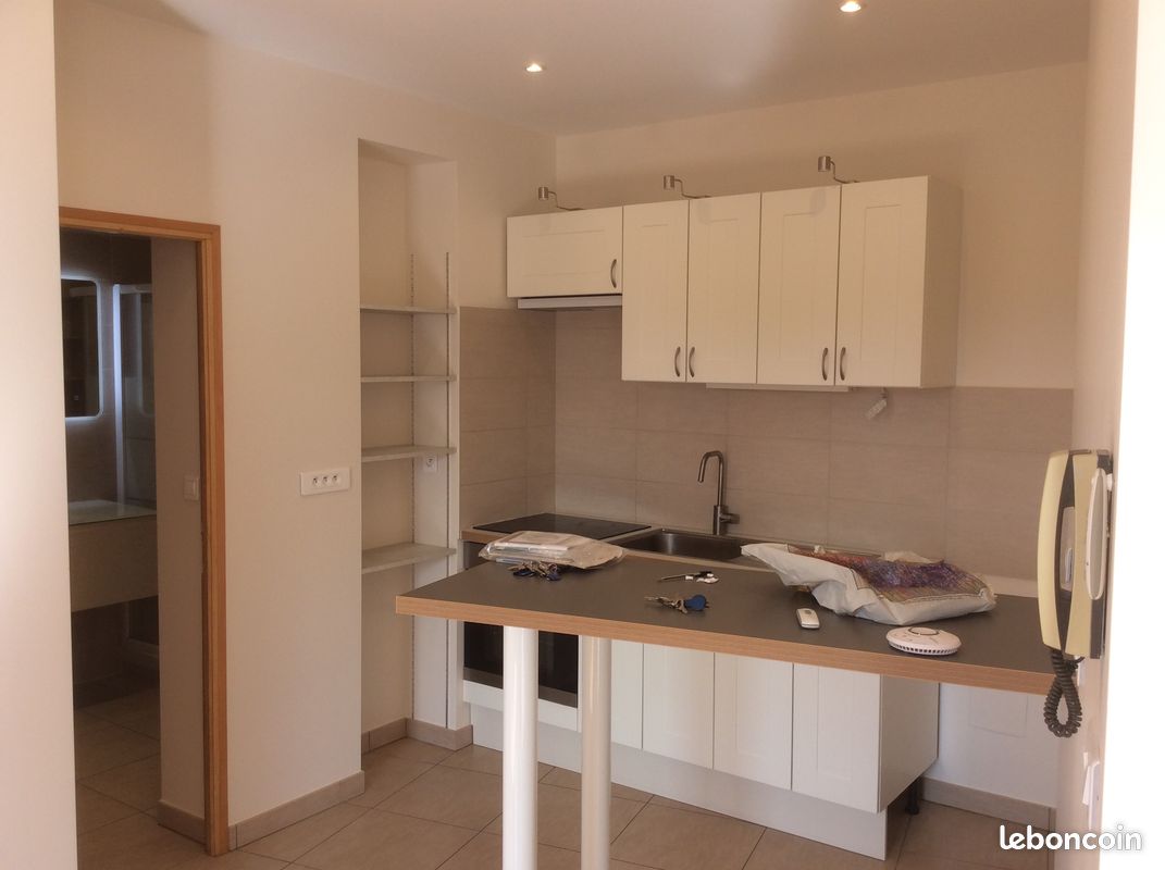Appartement 2 pièces 43 m² · à Neuville-sur-Saône · 43 m² · 670 €/mois