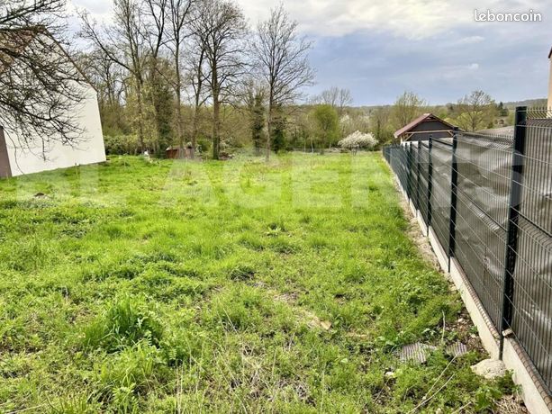 Terrain 2 144 m² Pommeuse
