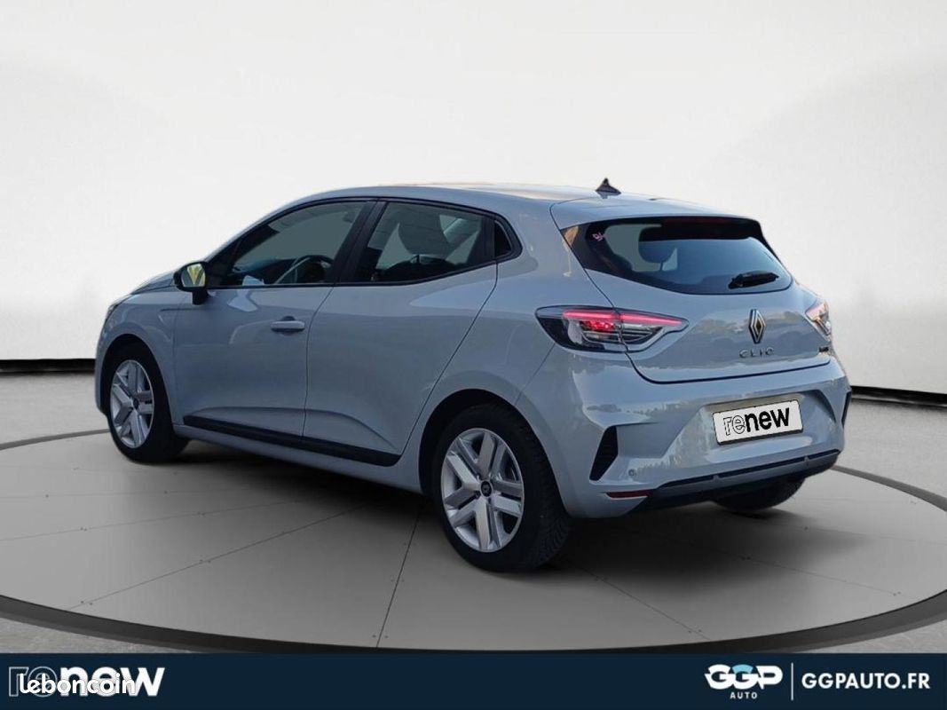 Renault Clio 1.6 E-Tech 145ch full hybrid Evolution (image 3)