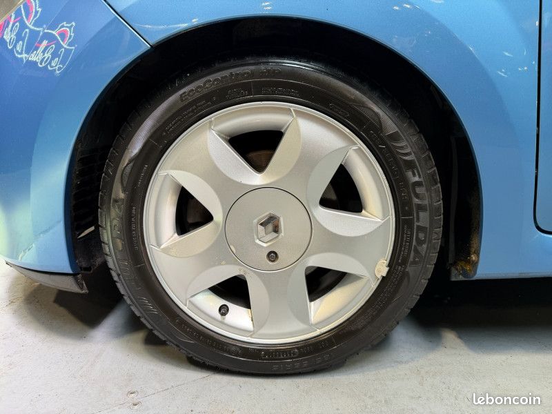 Renault TWINGO II 1.2 LEV 16V 75CH SUMMERTIME ECO² (image 25)