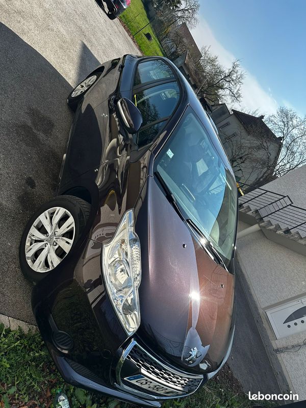 Peugeot 208 1.4 hdi 68ch (image 4)