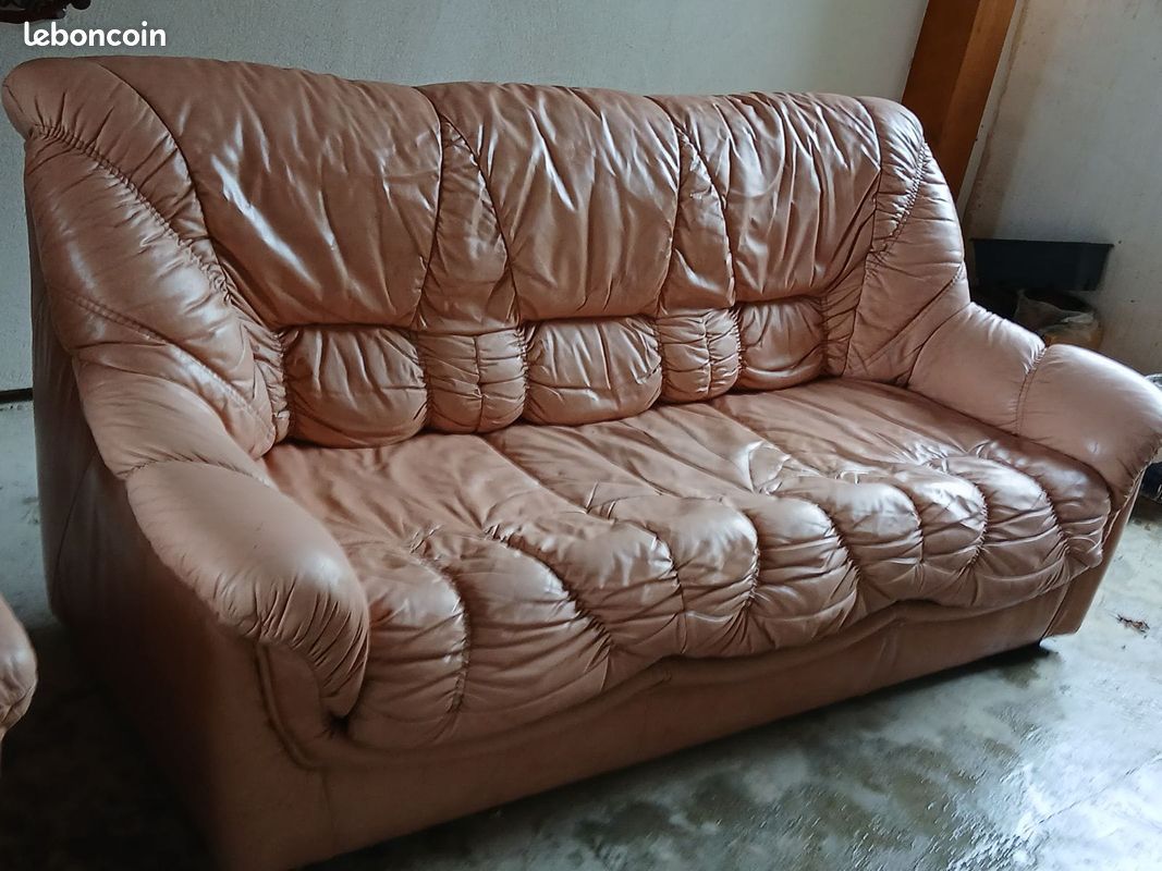 Canapé cuir convertible (image 1)