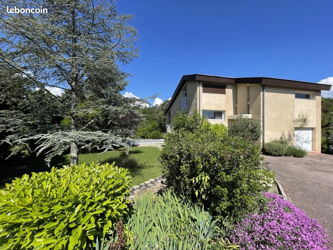 Maison 7 pièces 195 m² · à Aubenas · 195 m² · 395 000 €
