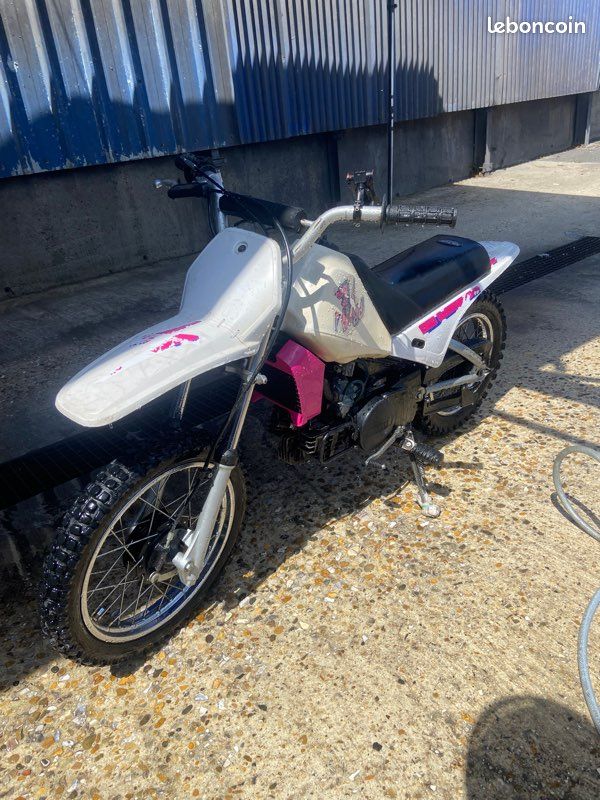 Yamaha Piwi 80 - Motos