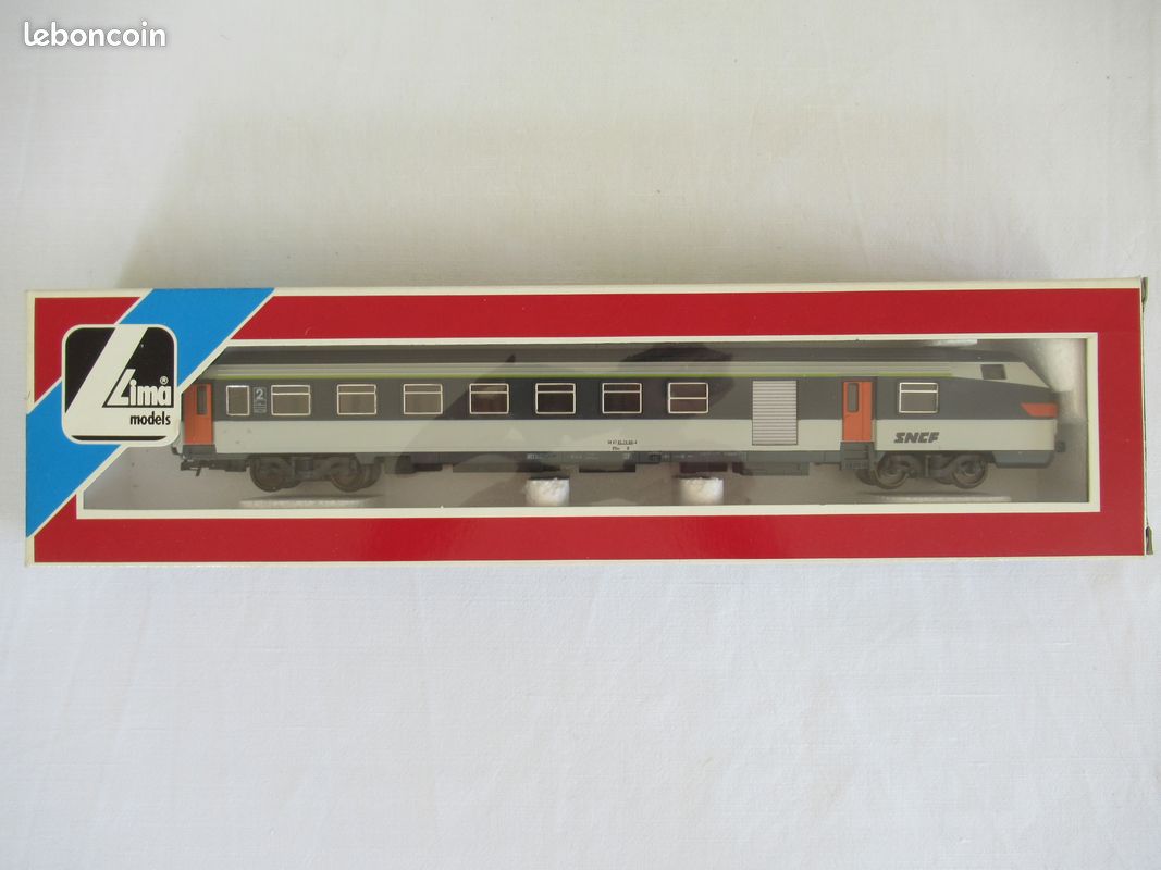 Lima 2 voitures Corail 1ère classe SNCF sans aménagement (Gebraucht) in