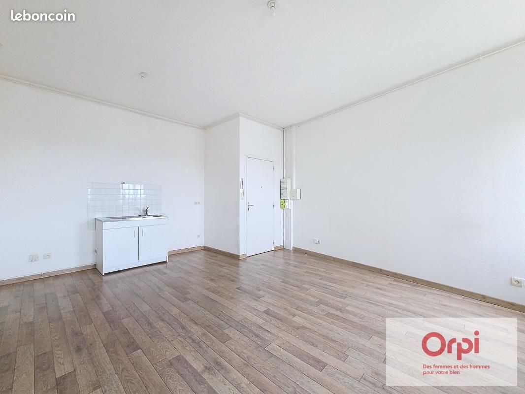Appartement 3 pièces 56 m² · à Commentry · 56 m² · 425 €