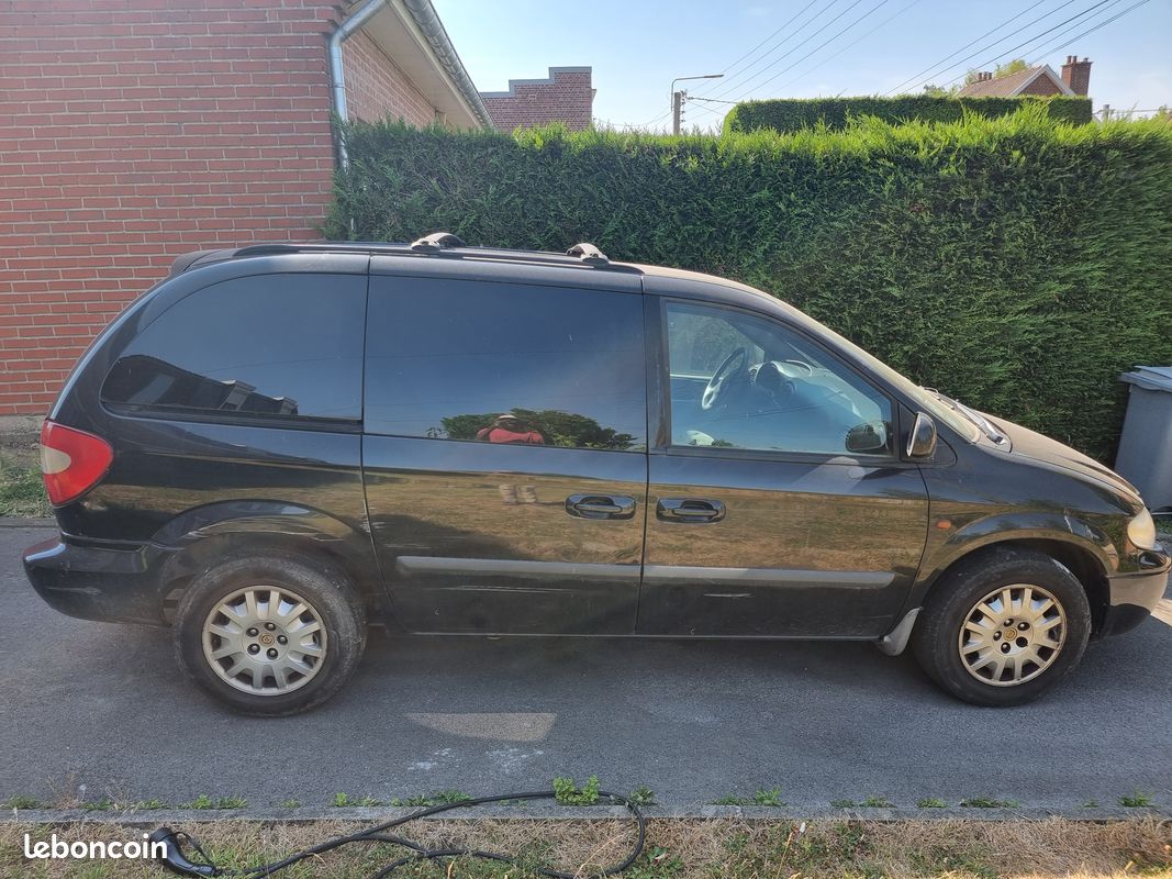 Chrysler voyager iv 2007 192000km ideal famille ou projet van life (image 1)