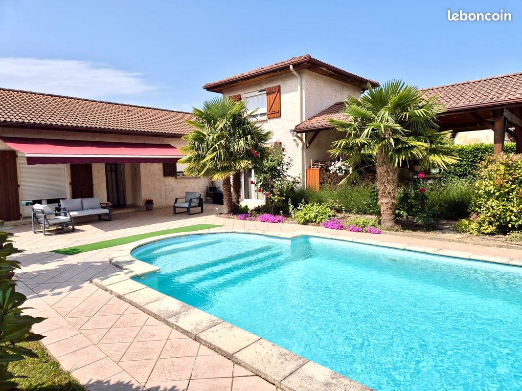 Maison 7 pièces 141 m² · à Voiron · 141 m² · 449 000 €