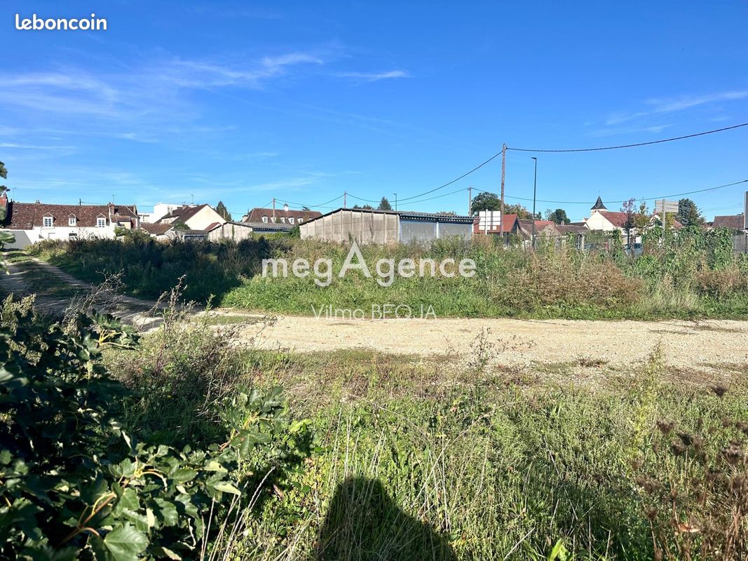 Terrain 2062 m² · à Sens · 2 062 m² · 260 000 €