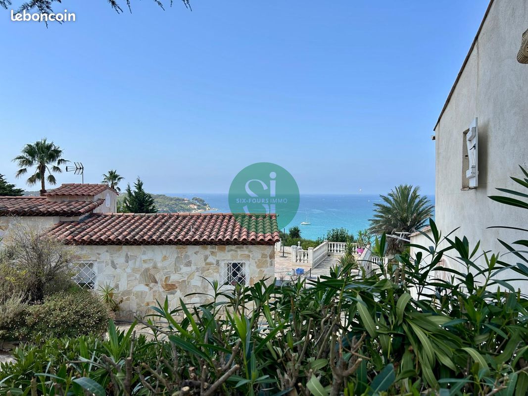 Appartement 2 pièces 34 m² · à Sanary-sur-Mer · 34 m² · 1 035 €
