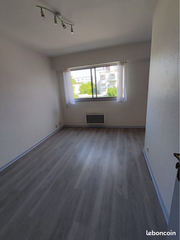 Appartement aux pieds des Halles de Pau 28m2