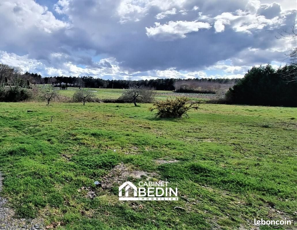 Terrain 1354 m² · à La Brède · 223 100 €