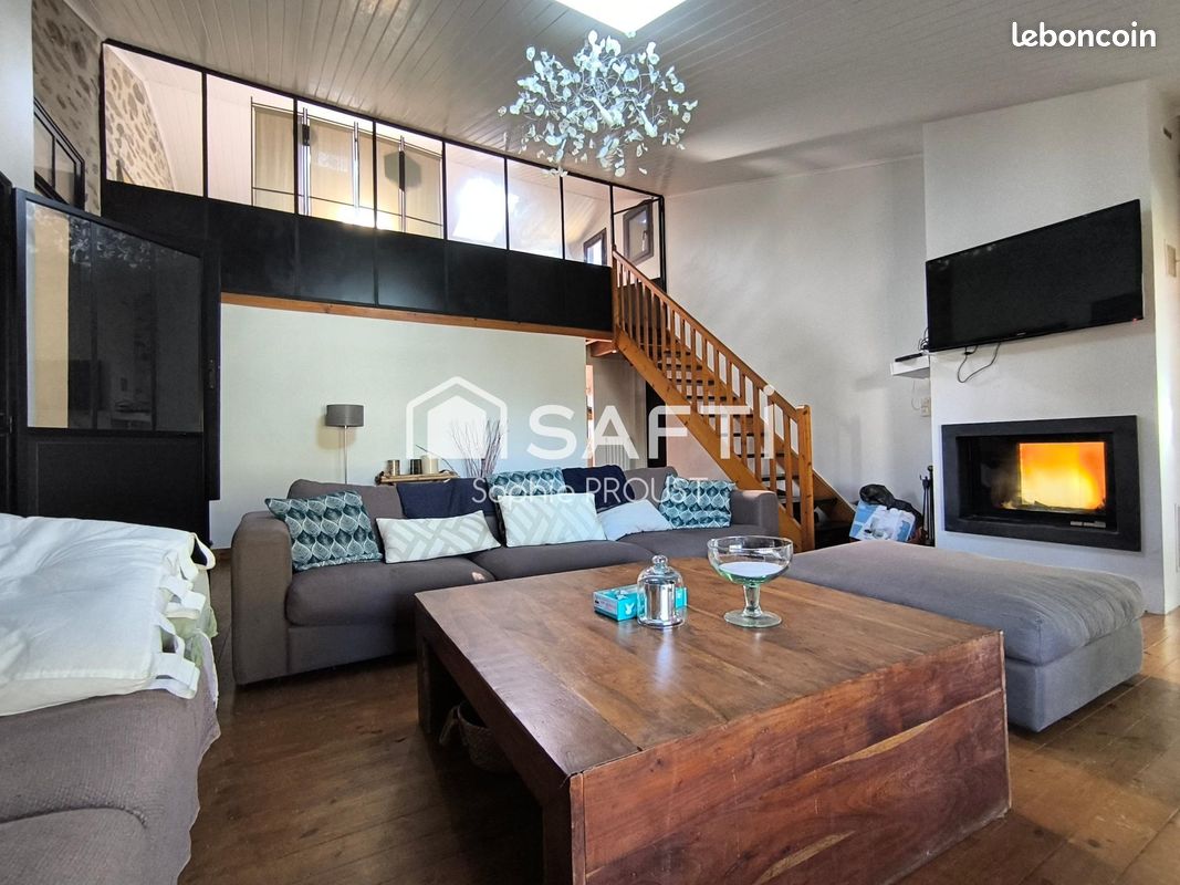Maison 6 pièces 384 m² · à Château-Guibert · 384 m² · 300 000 €