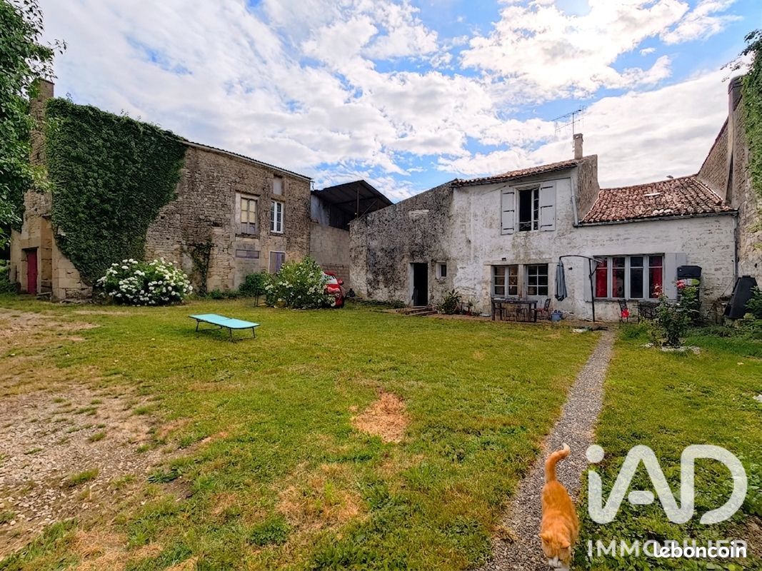 Maison 8 pièces 176 m² · à Aulnay · 176 m² · 158 000 €