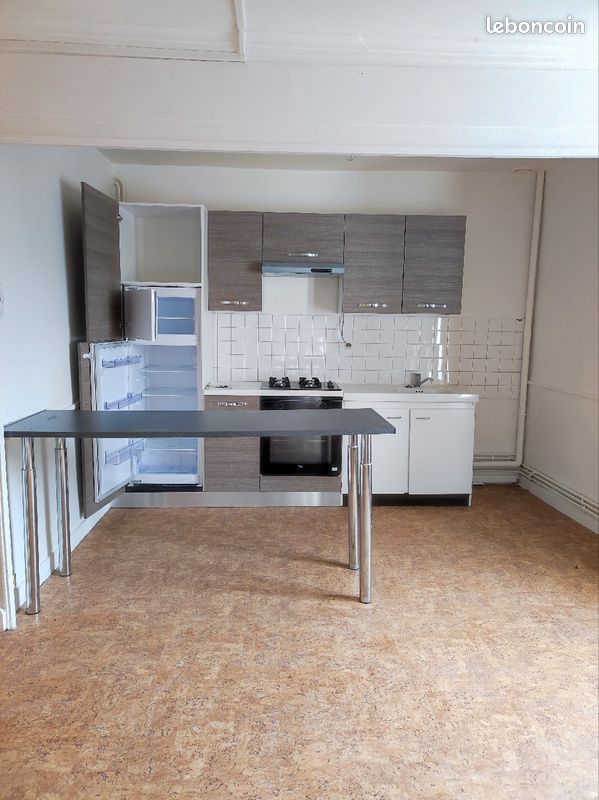 Appartement 3 pièces 60 m² · à Saint-Léonard-de-Noblat · 60 m² · 490 €/mois