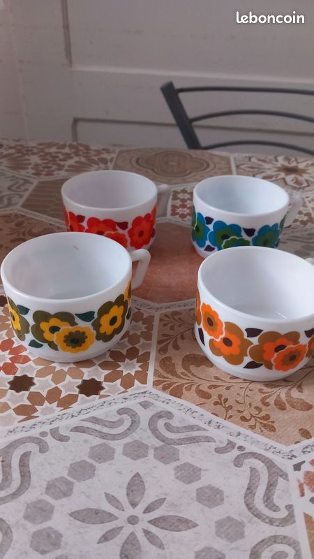 Vente d'un lot de tasses à café (image 4)