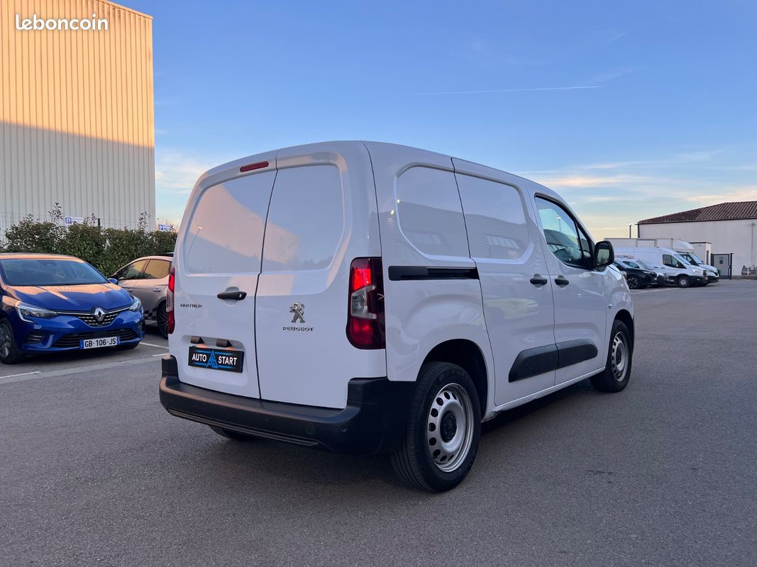 Peugeot Partner Premium L1 1.5 BlueHDI 130cv/3 Places/CarPlay/Radar AR/Régulateur De Vitesse (image 29)
