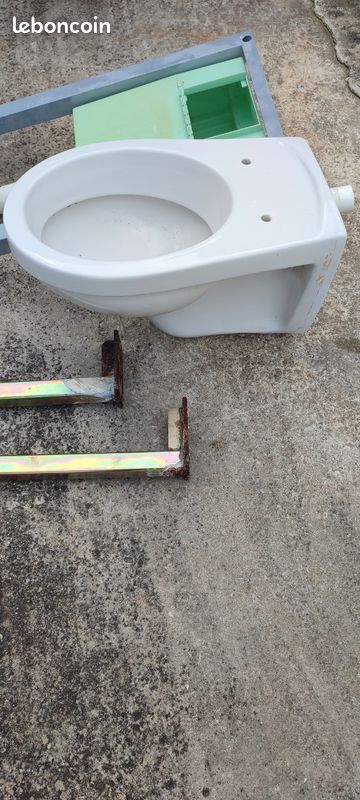 WC suspendu, bâti, châssis, encadrement, cuvette, déclencheur (image 3)