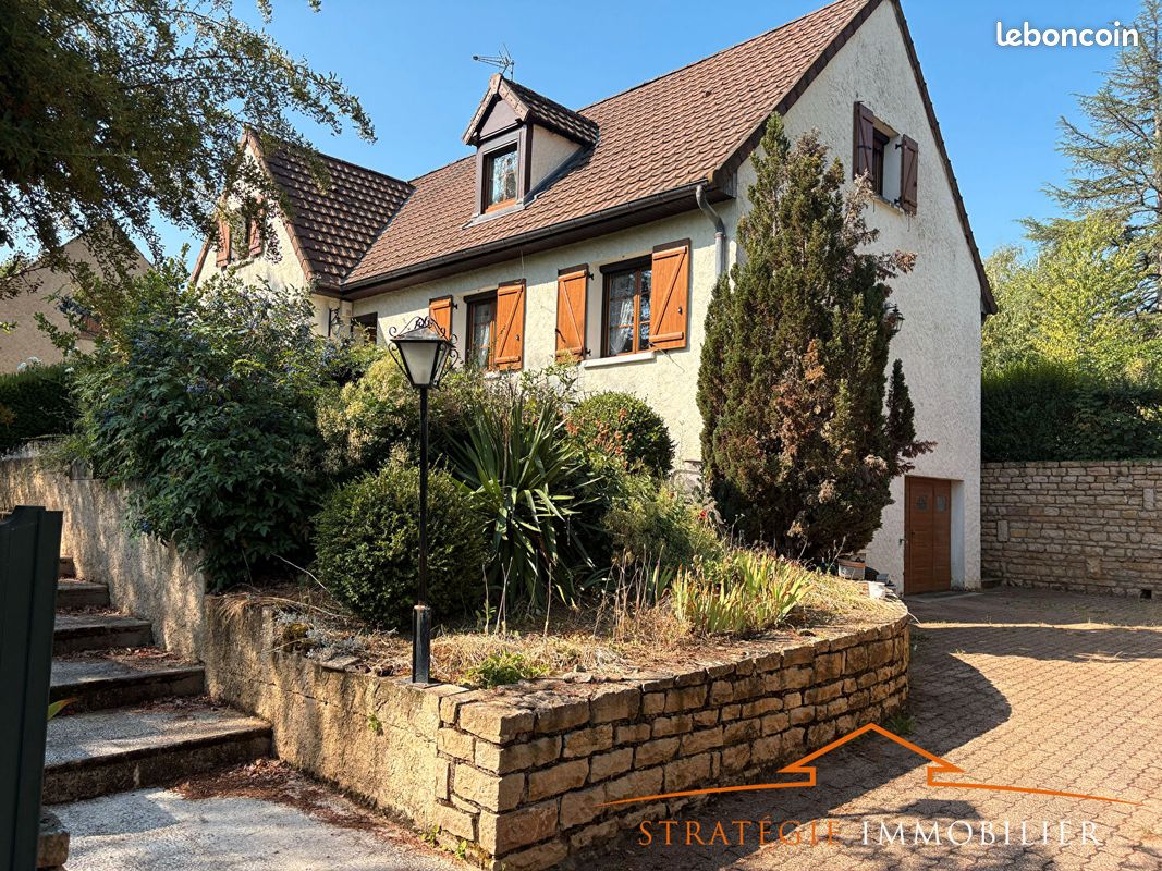 Maison 8 pièces 195 m² · à Buxy · 195 m² · 283 800 €