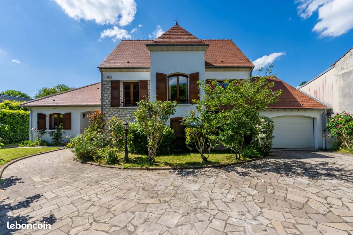 Maison 6 pièces 192 m² · à Bois-le-Roi · 192 m² · 848 000 €