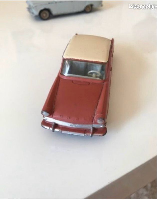 Dinky Toys Opel Rekord coupe - Jeux & Jouets