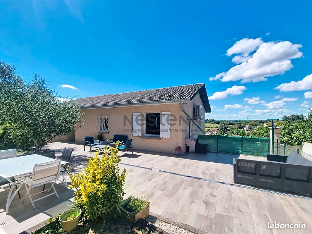 Maison 8 pièces 200 m² · à Crémieu · 200 m² · 428 000 €