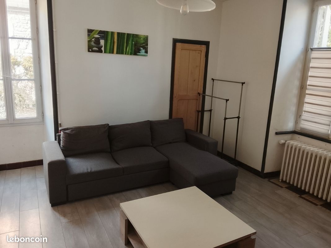 Appartement 2 pièces 53 m² · à Fontenay-le-Comte · 53 m² · 750 €