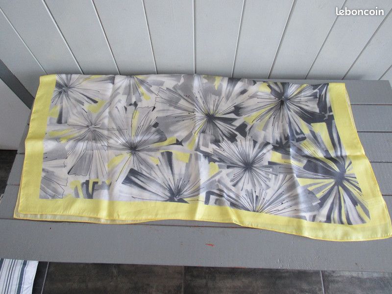 Foulard en soie gris et jaune Maison 123 Accessoires Bagagerie