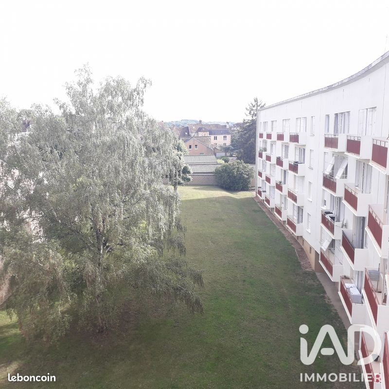 Appartement 3 pièces 53 m² · à Nogent-le-Rotrou · 53 m² · 54 000 €