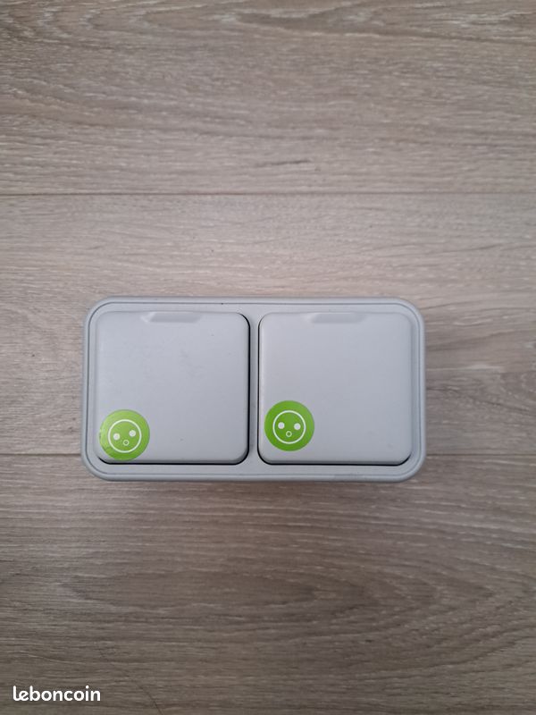 Prise double extérieur Lexman IP 55 avec terre (image 1)