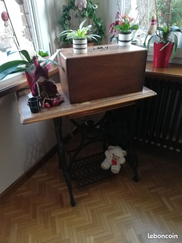 Machine à coudre (image 1)