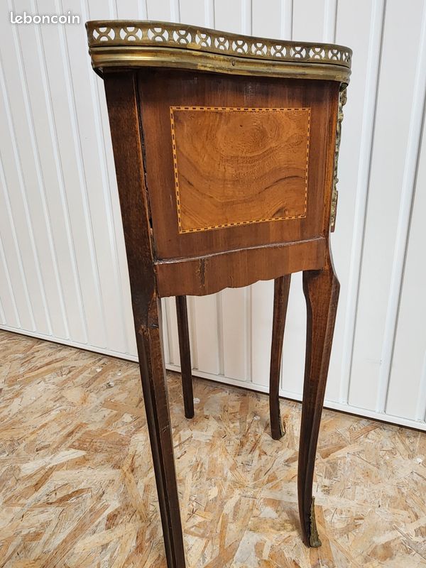 Chevet forme rognon style Louis XVI marquetée (image 9)