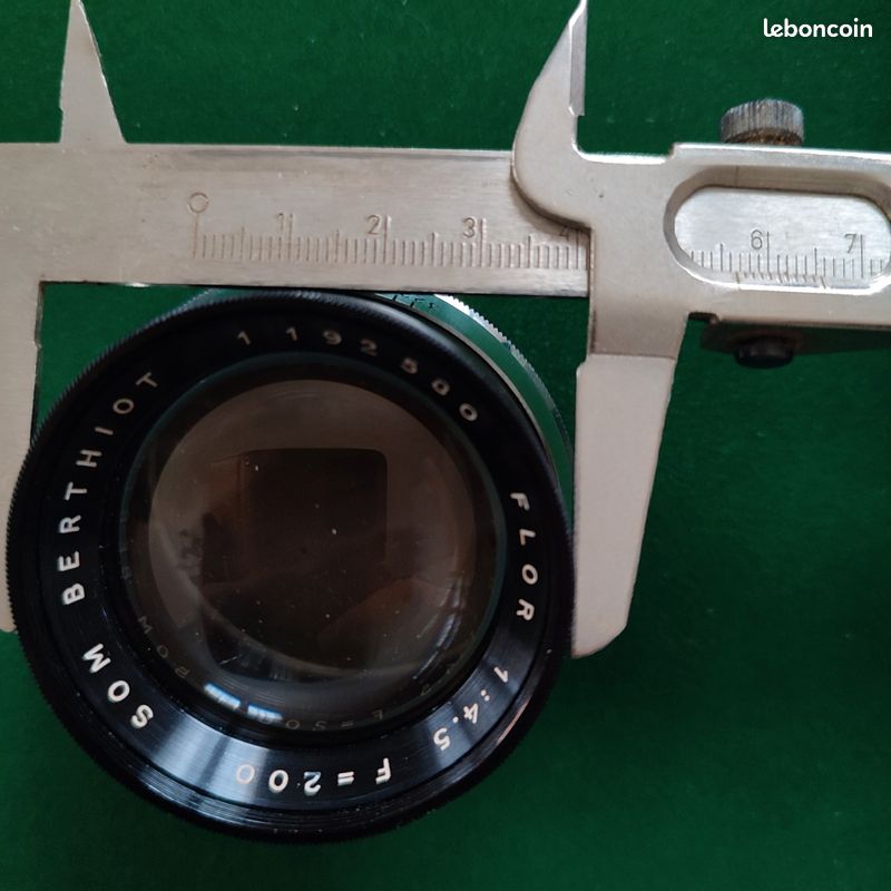 Lot 226 - A Som Berthiot Flor f/4.5 135mm Type A Lens