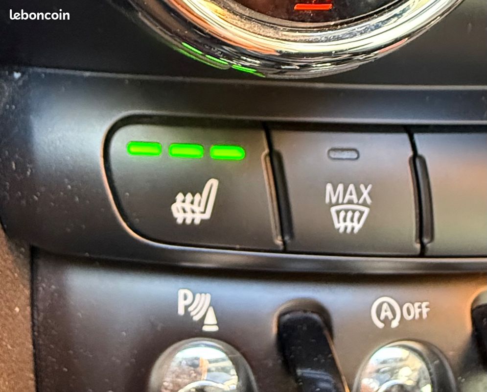 MINI MINI 2.0 192 COOPER S BVA EDITION YOURS- CAR PLAY- HARMAN/KARDON- CUIR- TOIT OUVRANT- GARANTIe (image 25)