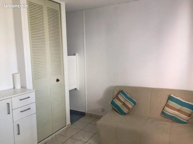 Appartement 1 pièce 15 m² · à Aix-en-Provence · 15 m² · 390 €