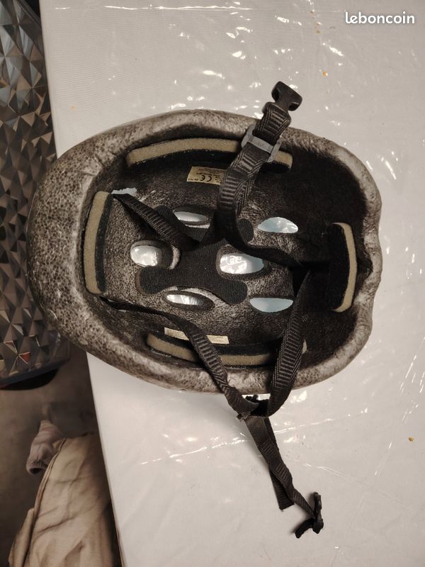 Casque de vélo pour enfant (image 1)