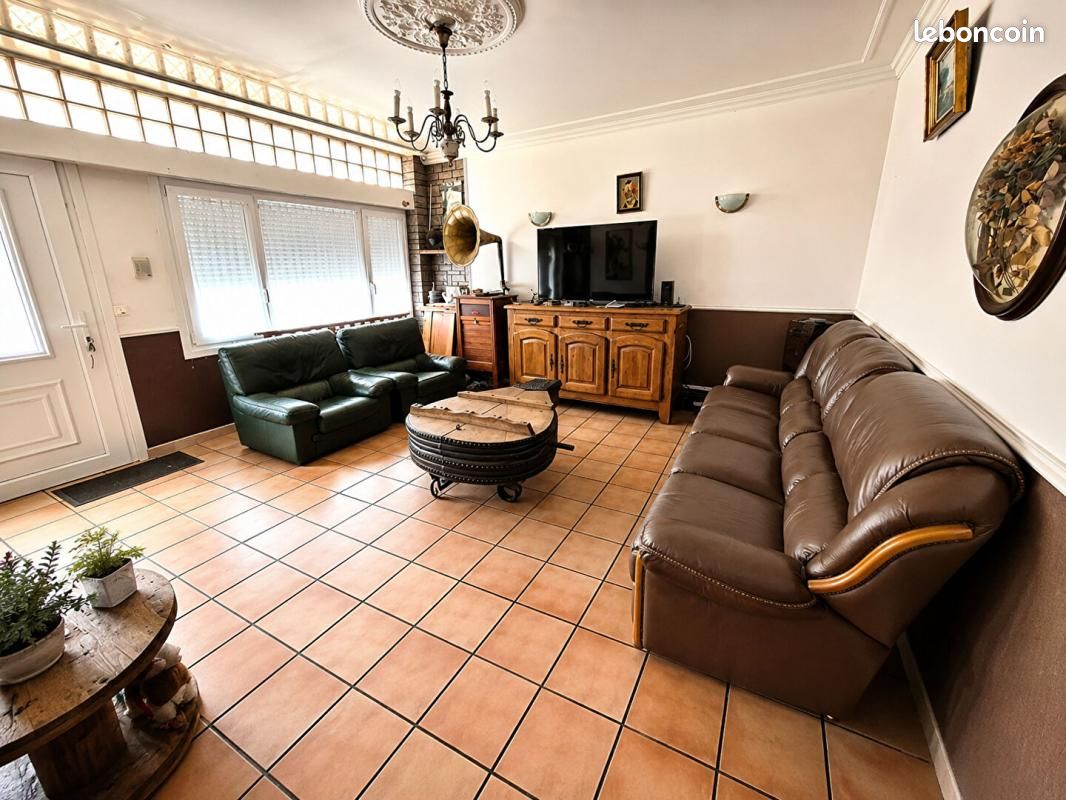 Maison 8 pièces 119 m² · à Meurchin · 119 m² · 169 000 €