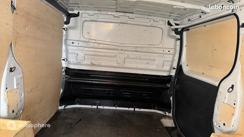 Renault Trafic Véhicule utilitaire ou Société L1H1 3T 2.0 Blue dCi 130ch Confort (image 14)