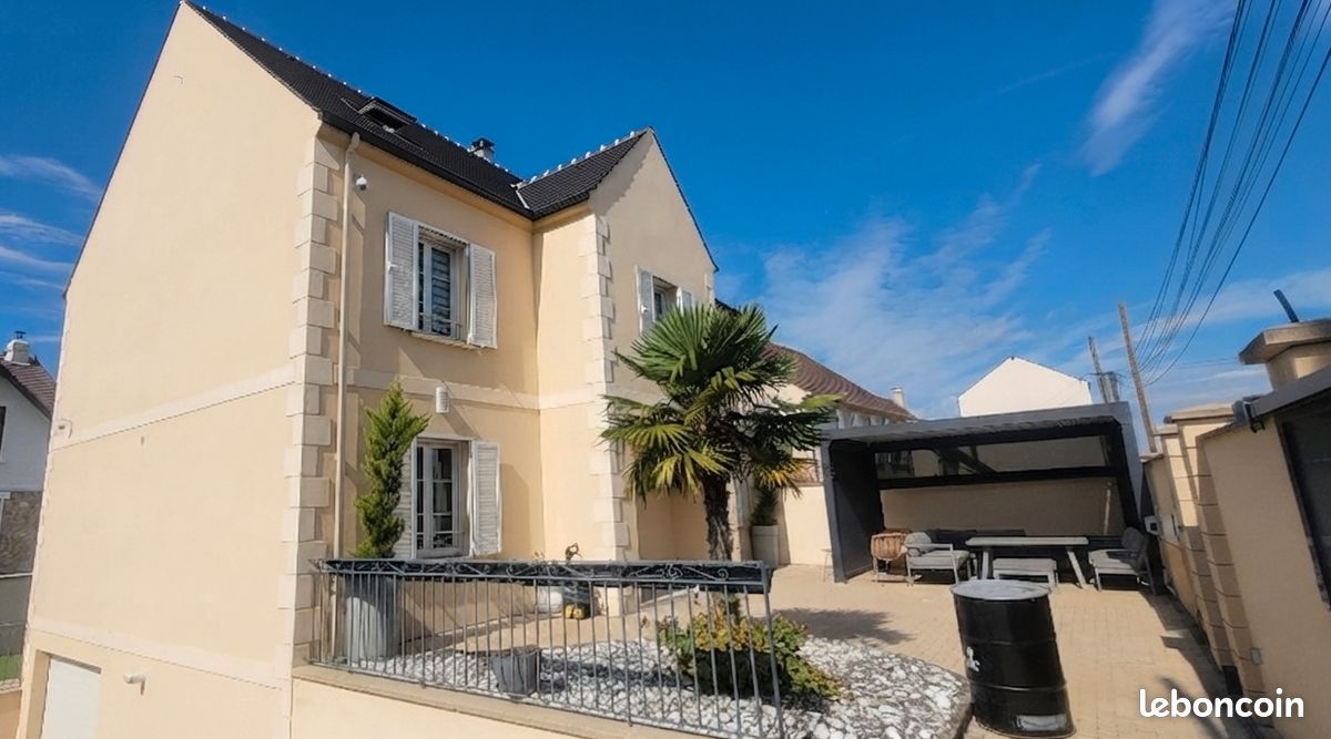 Maison 9 pièces 200 m² · à Chambly · 200 m² · 640 000 €