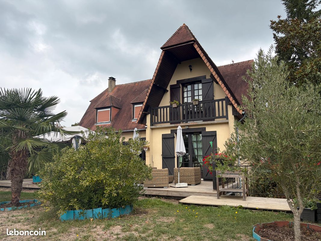 Maison 7 pièces 136 m² · à Vimoutiers · 136 m² · 280 000 €