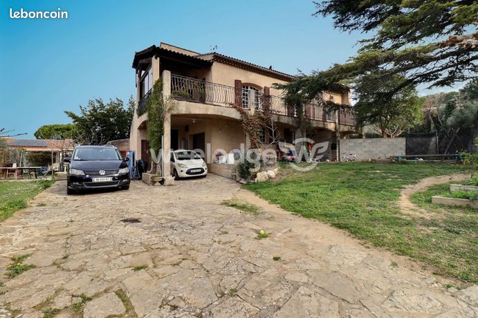Propriété 8 pièces 170 m²