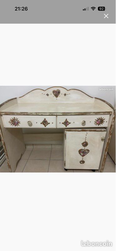 Bureau (image 4)