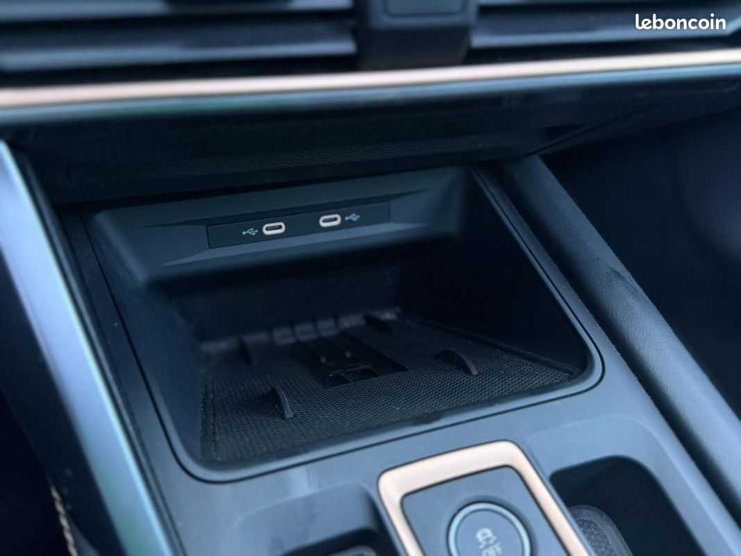 CUPRA FORMENTOR NV 1.5 e-TSI 150 DSG7 avec Hayon élec et Toit ouvrant (image 13)